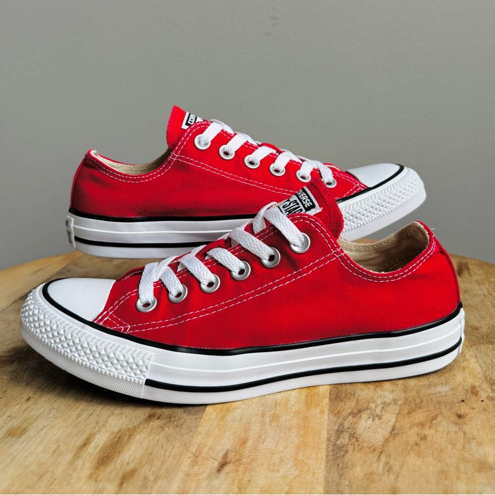 Converse All Star Red Low Top Women’s Size 7 Lace Up Canvas Shoes Sneakers - Picture 3 of 10